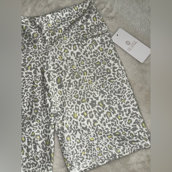 Balance Collection leopard print biker shorts. Super soft! Size XL - Picture 2 of 4